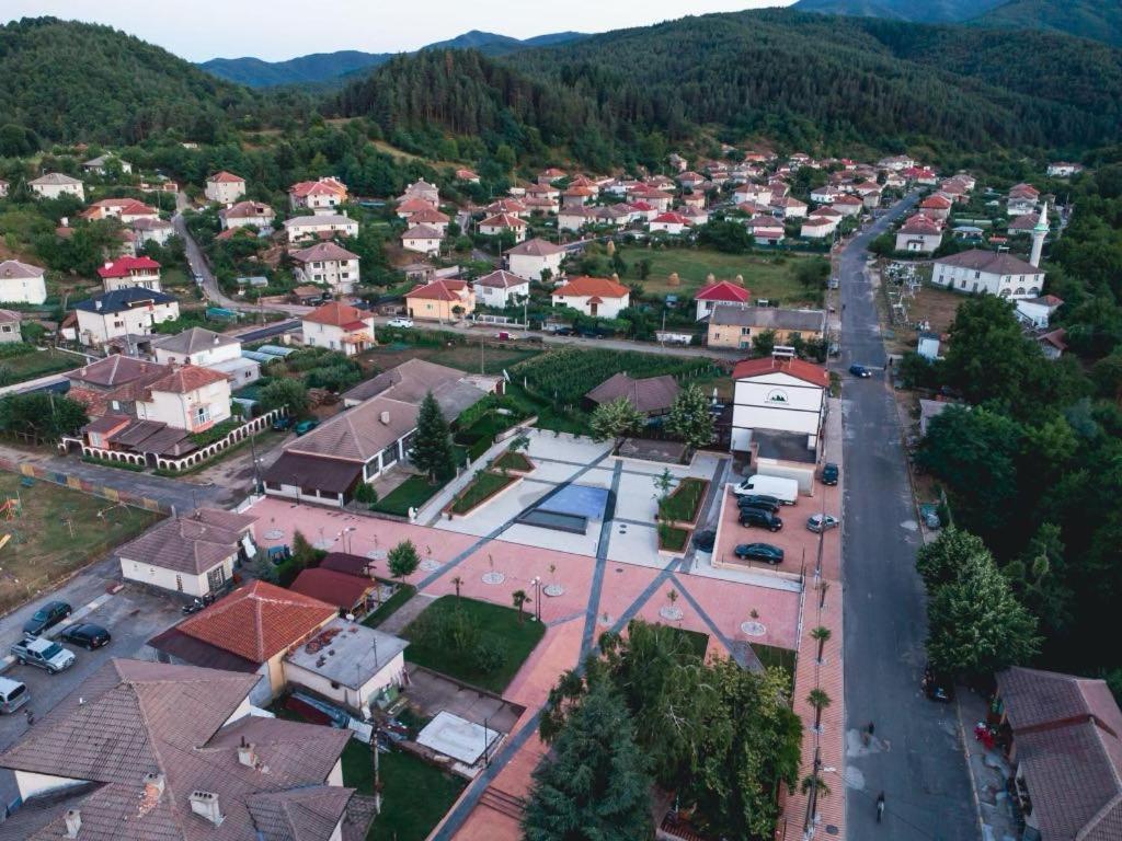 Hotel Бялата Къща Kirkovo  Exteriér fotografie