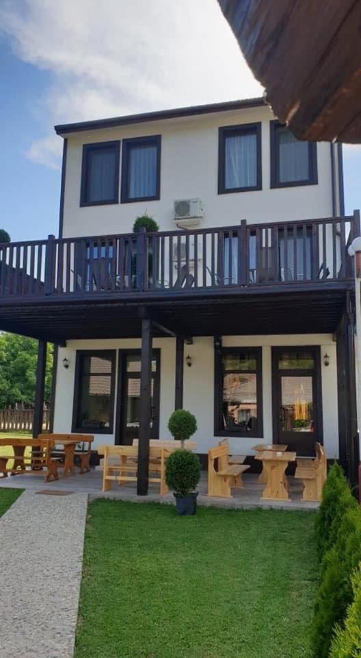 Hotel Бялата Къща Kirkovo  Exteriér fotografie